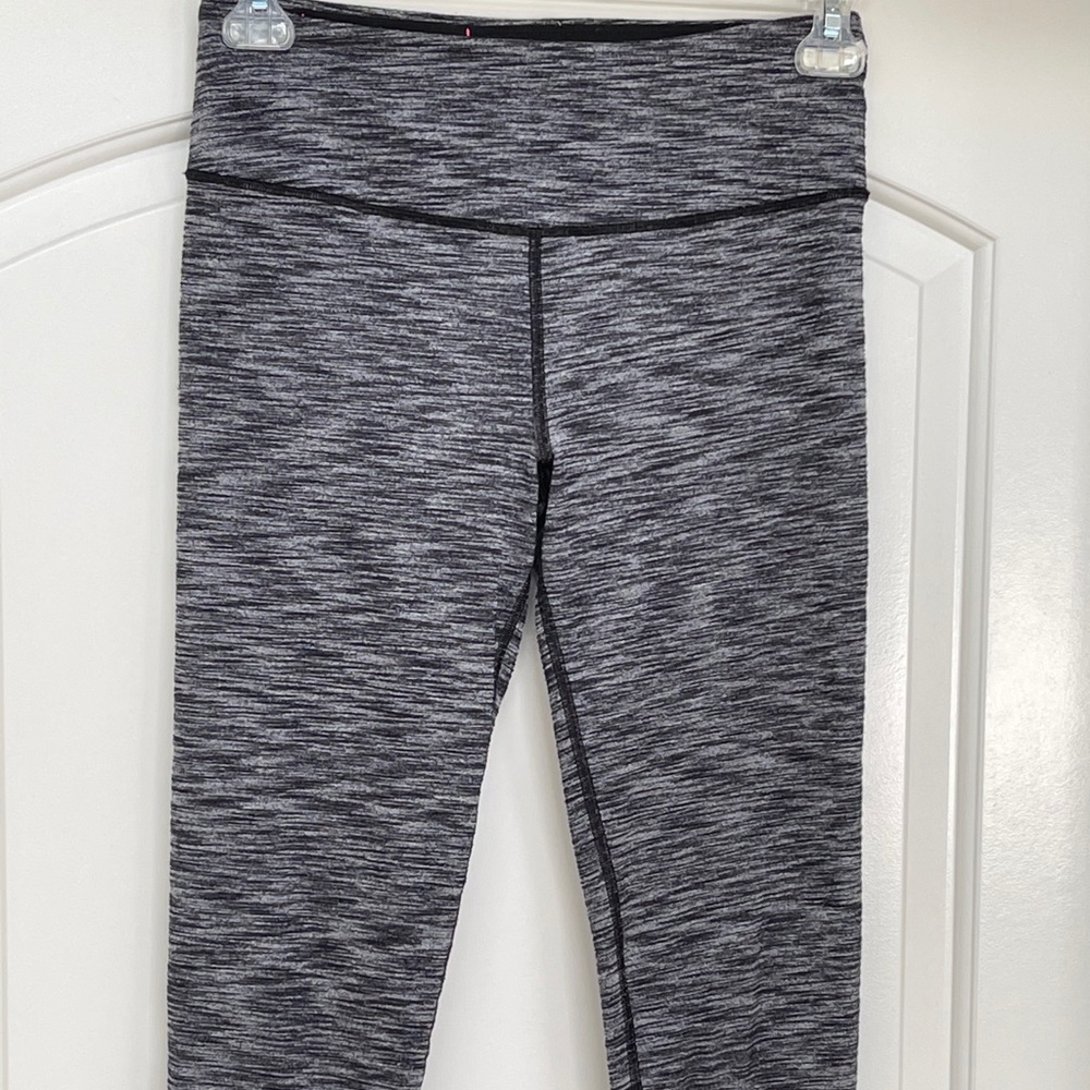 Victoria’s Secret Sport Cropped Leggings
